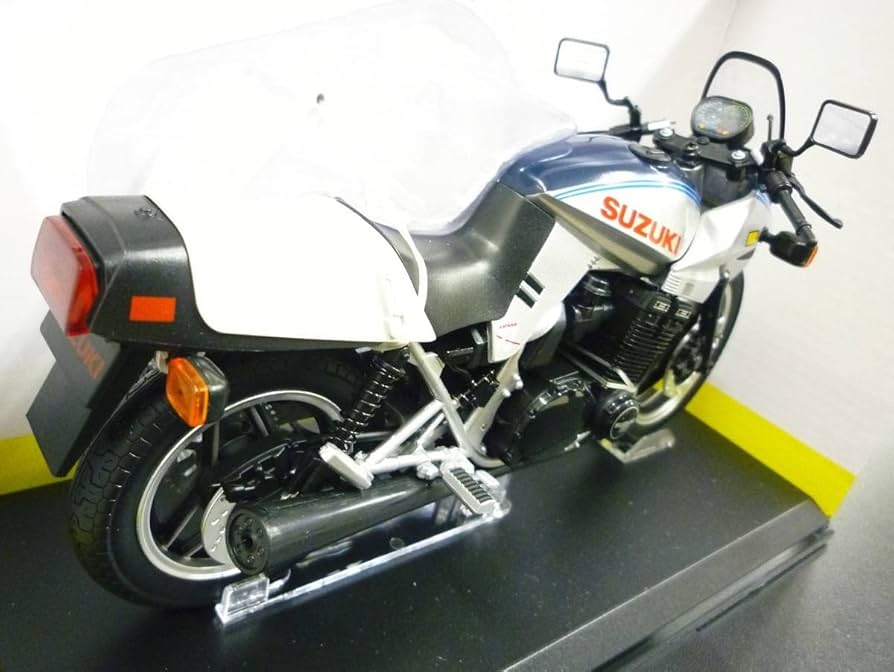 1/12 SUZUKI GSX1100S KATANA SL シルバー カタナ刀 SUZUKI GSX1100S KATANA SL（銀） - AOSHIMA SCALE MODEL LINEUP